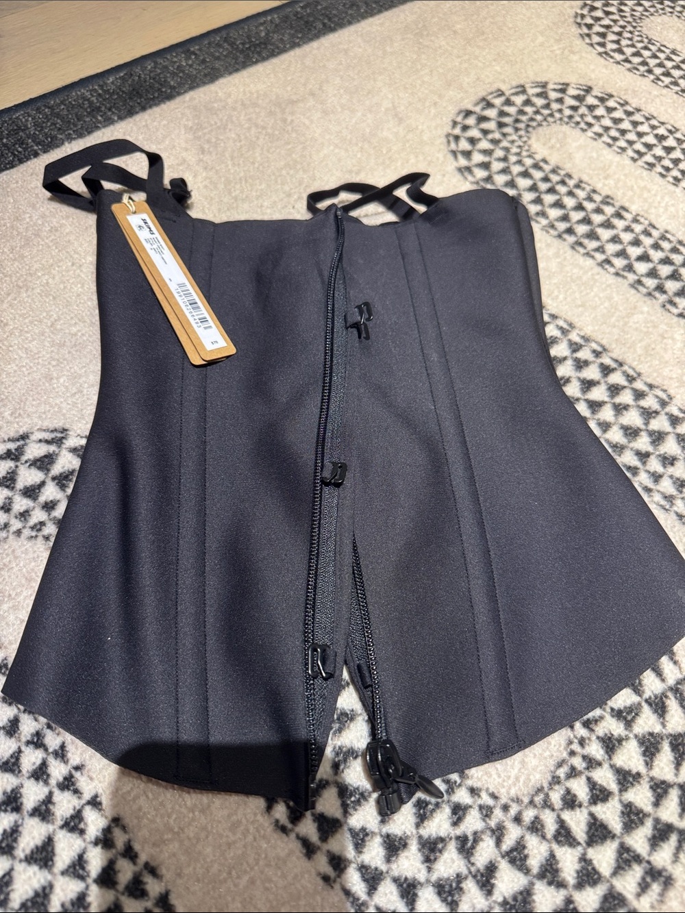 SKIMS Body Waist Cincher Medium Onyx NWT